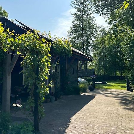 Bedandbreakfastrouveen Екстер'єр фото